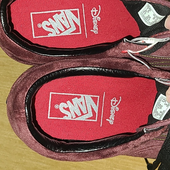VANS DISNEY VELVET SHOES WOMENS SIZE 9/ MENS SIZE 7.5 new with tag - Picture 9 of 15